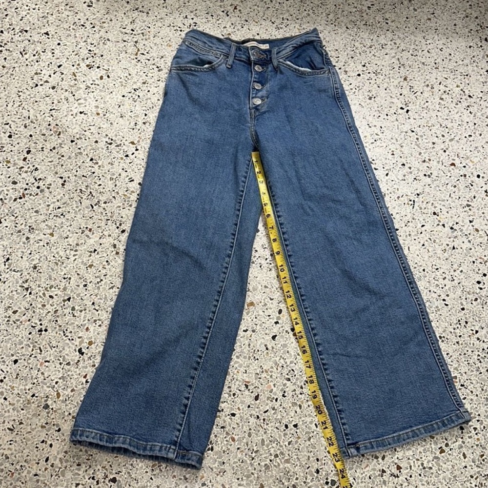 EUC Levi’s Mile High Cropped Wide Leg jeans button fly high rise 24